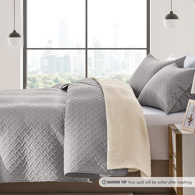 FLYMME King Size Quilt Bedding Set Light Grey Lightweight Bedspreads Set - Image 4