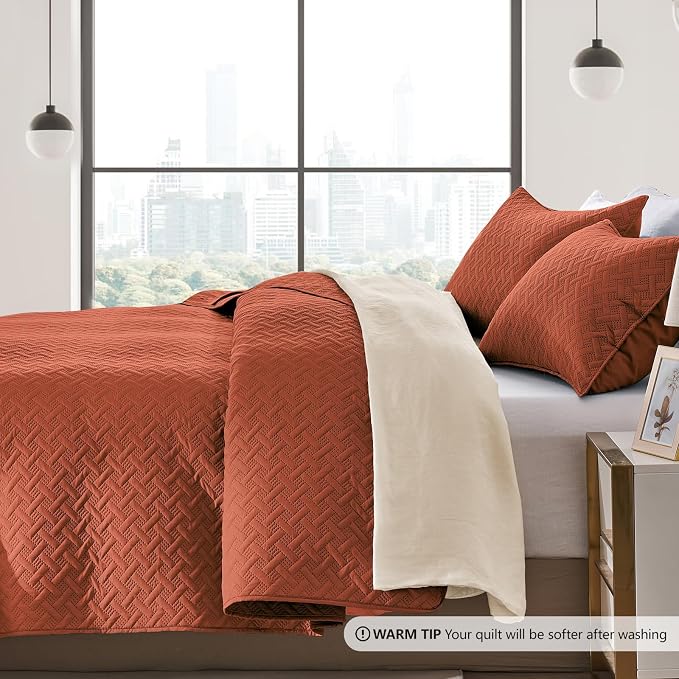 FLYMME Oversized King/California King Quilt Set 118"x106", Burnt Orange 3-Piece - Image 4