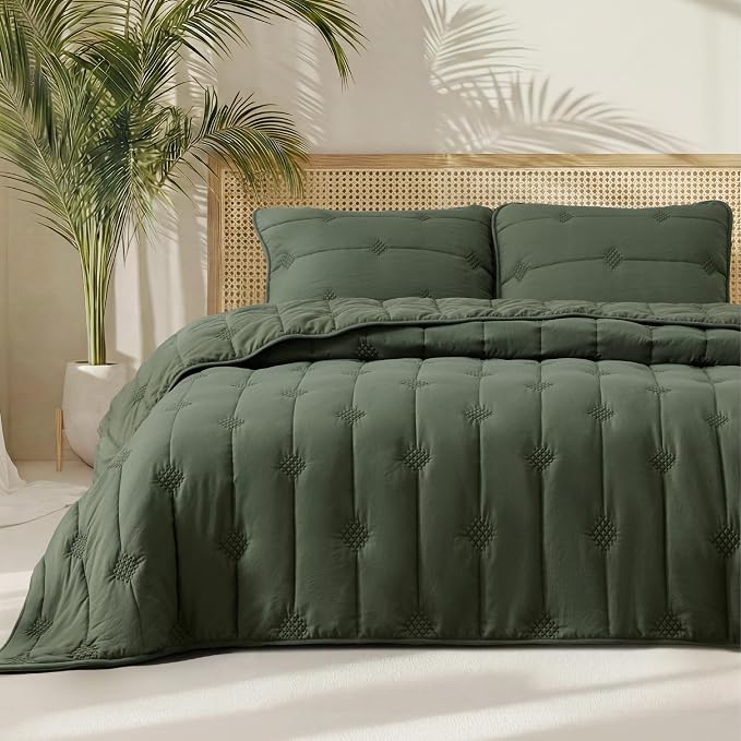 Bedsure Queen Quilt by Unknown