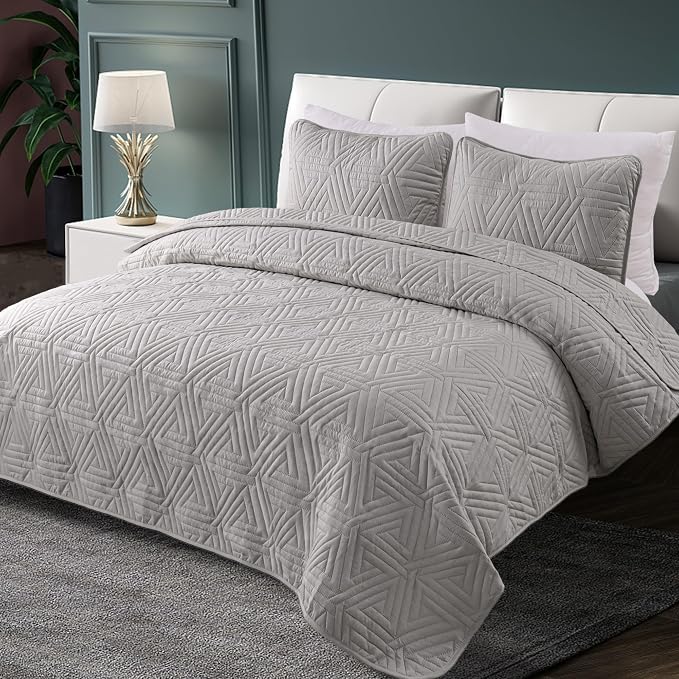 Whale Flotilla Soft Geometric Queen Quilt Set - Image 2