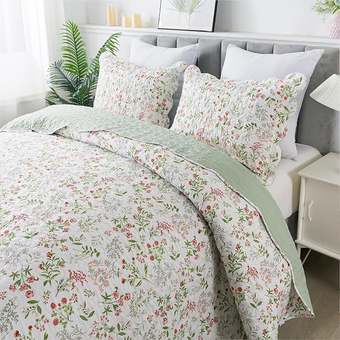 3-Piece Quilt Set Quilted Bedspread Lightweight Coverlet Set Garden Style by Travan