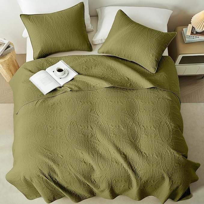 akkialla 118"x106" Olive Green California King Quilt Set, Oversized - Image 3