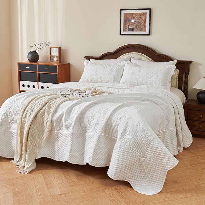 EVENHUG Oversized King Bedspreads California King Quilt Set - Image 3