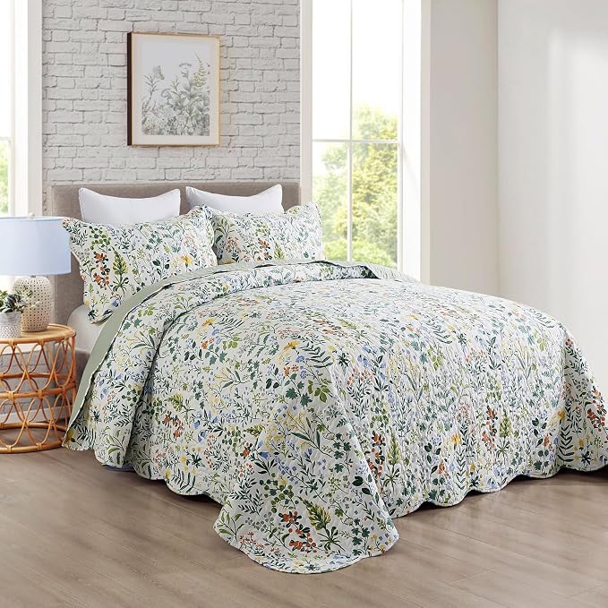 3-Piece Quilt Set Quilted Bedspread Lightweight Coverlet Set Garden Style - Image 2