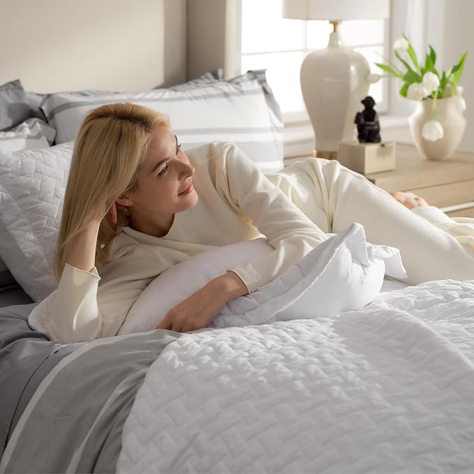 Bedsure Oversized King Quilt, Lightweight Comforter Set, Basket Weave, - Image 6