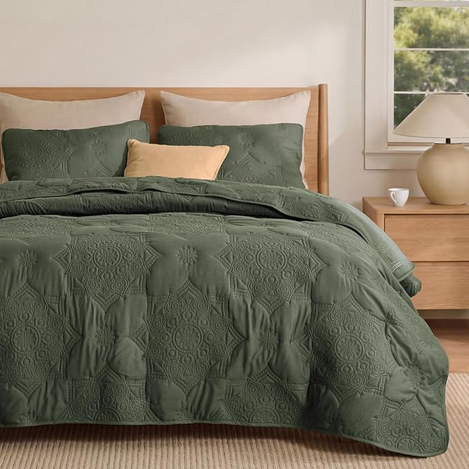 Bedsure King Size Quilt Bedspread, Thin Comforter, Olive Green Coverlet | by Unknown