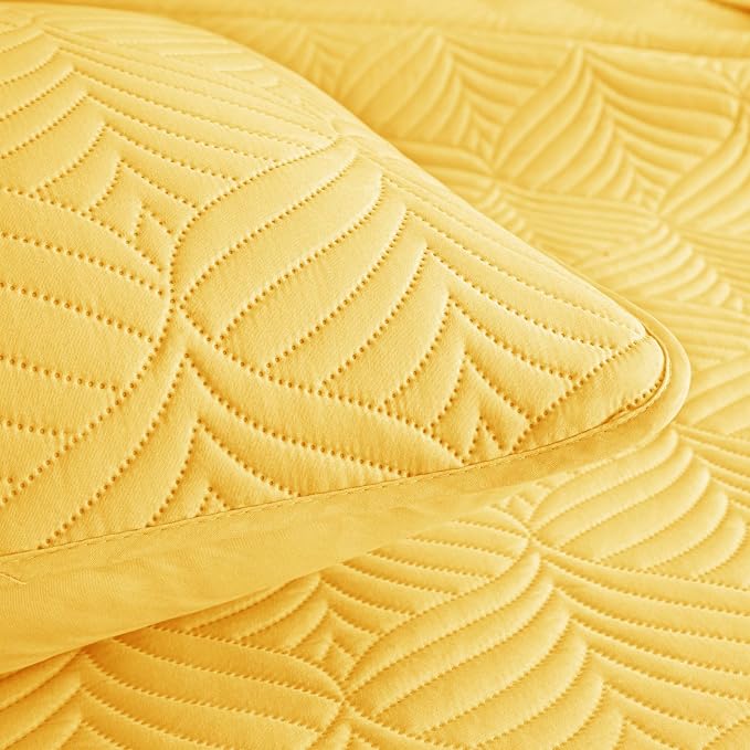 Whale Flotilla Extra Soft King Quilt Bedding Set, Lightweight Bedspreads | - Image 8