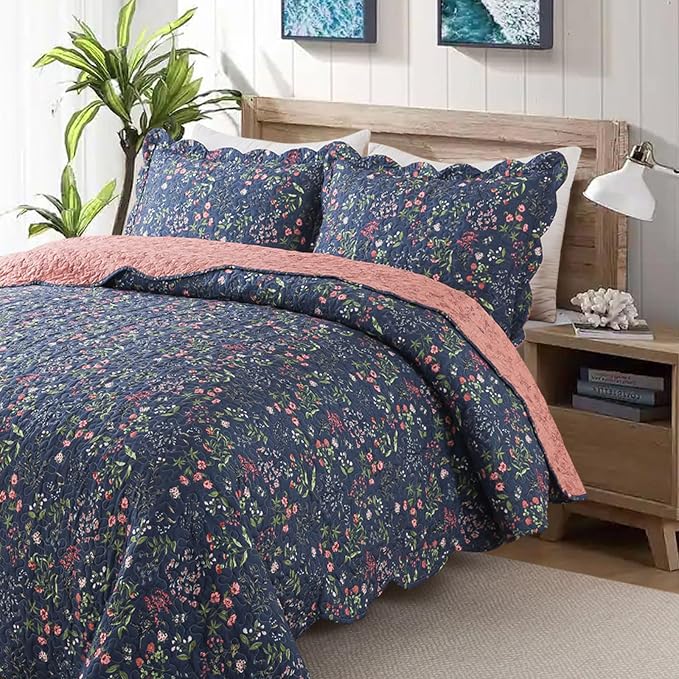 3-Piece Quilt Set Quilted Bedspread Lightweight Coverlet Set Garden Style - Image 3