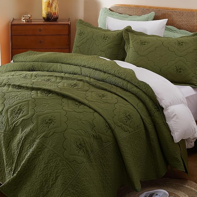 Cmfshape Floral Embroidery Quilt Set, 3 Pieces Queen Quilt Bedding Set - Image 2