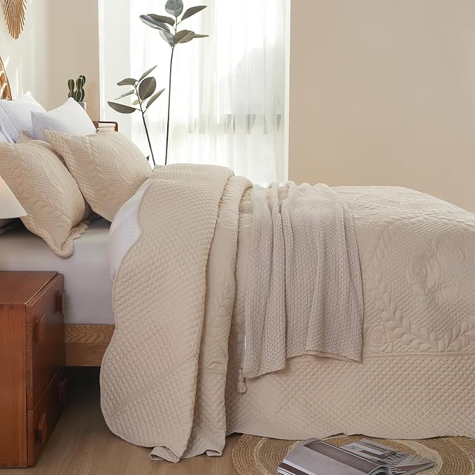 EVENHUG Oversized King Bedspreads California King Quilt Set - Image 9