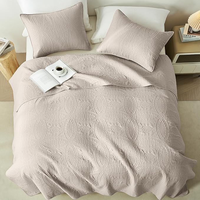 akkialla Taupe King/Cal King Quilt Set, Ultrasonic Lightweight Bedspread - Image 3
