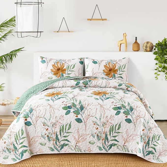 Anibedding Floral Quilt Set Queen, 3 Pieces Reversible Elegant Green Leaves by Anibedding