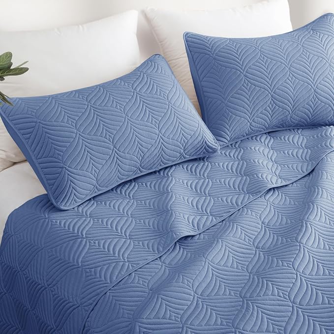 Whale Flotilla Soft Cal King Quilt Bedding Set, Lightweight Bedspreads | Bluish - Image 7