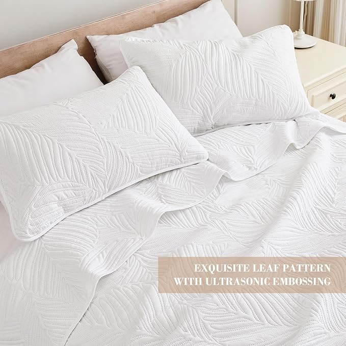 Exclusivo Mezcla 3-Piece Queen Quilt Bedding Set, Soft Microfiber Bedspread | - Image 3