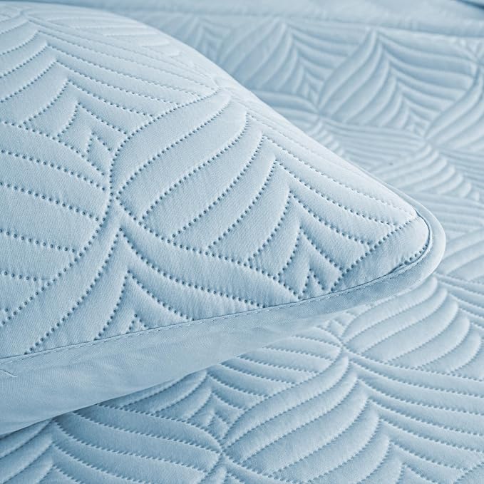 Whale Flotilla Extra Soft King Quilt Bedding Set, Lightweight Bedspreads | - Image 8