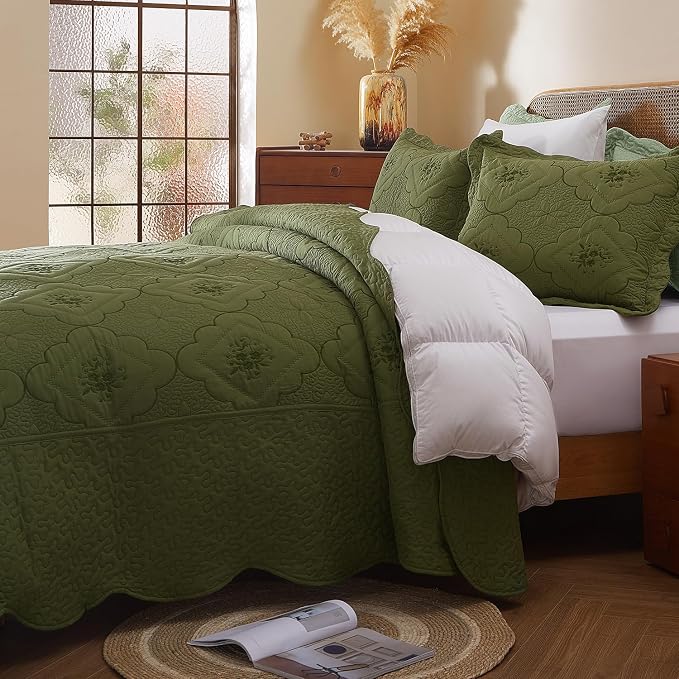 Cmfshape Floral Embroidery Quilt Set, 3 Pieces Queen Quilt Bedding Set - Image 5