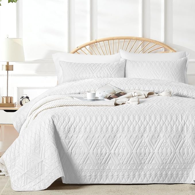 akkialla Twin Size Quilt Bedding Set, Modern Style Geoetric Pattern Coverlet Set by akkialla