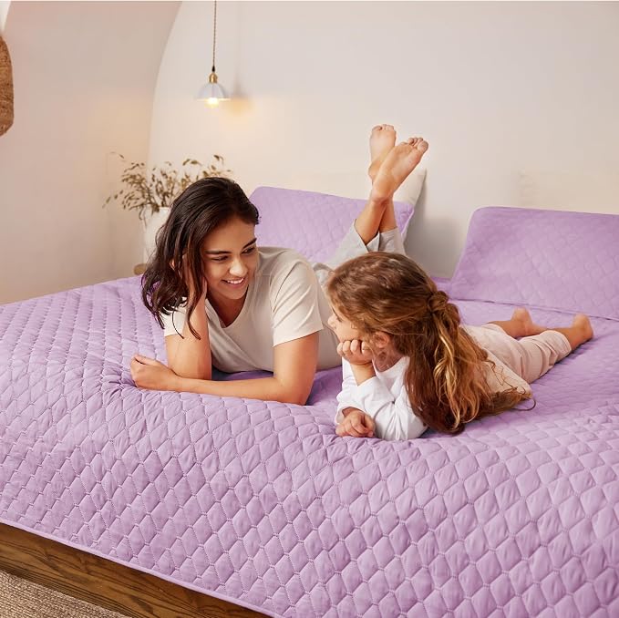 Exclusivo Mezcla Reversible Twin Quilt Bedding Set, Lilac | Lightweight - Image 3