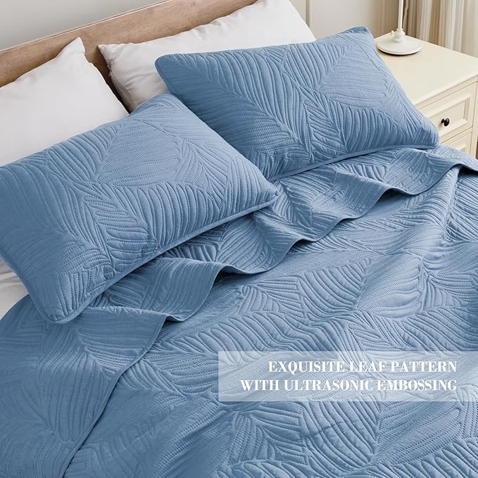 Exclusivo Mezcla 3-Piece Queen Quilt Bedding Set, Soft Microfiber Bedspread | - Image 3