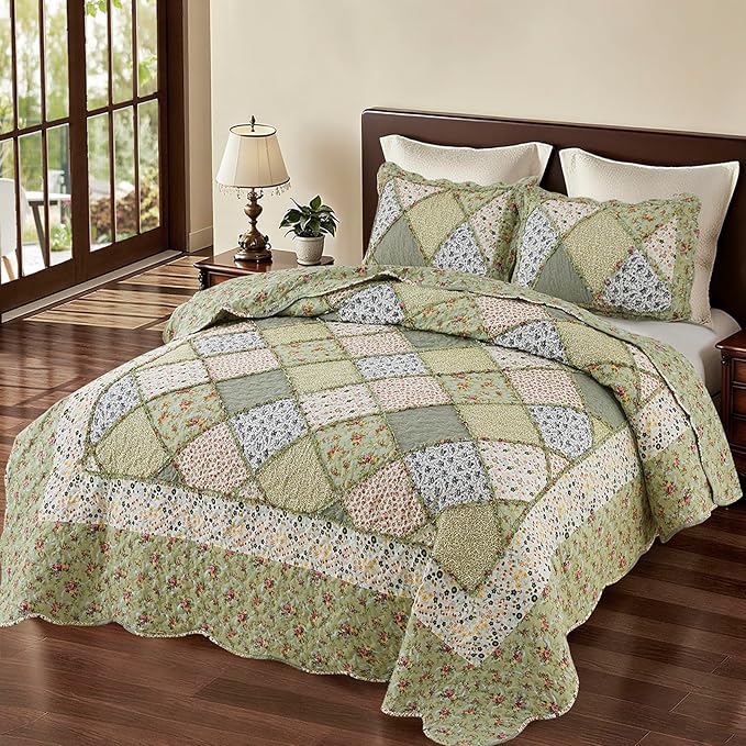 Oversized King Size Quilt Set 128x120 Green Floral Patchwork Bedspread Set | by VIVILINEN