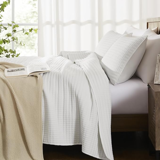 Oversized King Quilt-White Lightweight Bedspreads Quilt Bedding Set | Soft - Image 7
