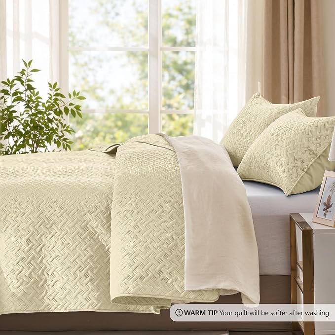 FLYMME Twin Quilt Set, Lightweight Butter Yellow Bedspreads, Basket Weave - Image 3
