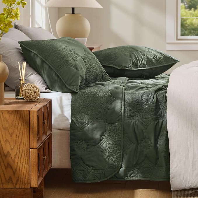Bedsure King Size Quilt Bedspread, Thin Comforter, Olive Green Coverlet | - Image 4