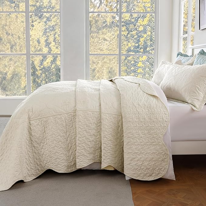 Cmfshape Oversized Floral Embroidery Quilt Set, 3 Pieces Super King Quilt - Image 3