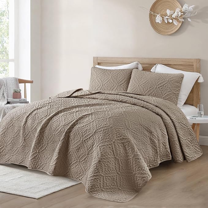 Exclusivo Mezcla King Quilt Set, Taupe | Lightweight Soft Bedspreads Coverlets - Image 2