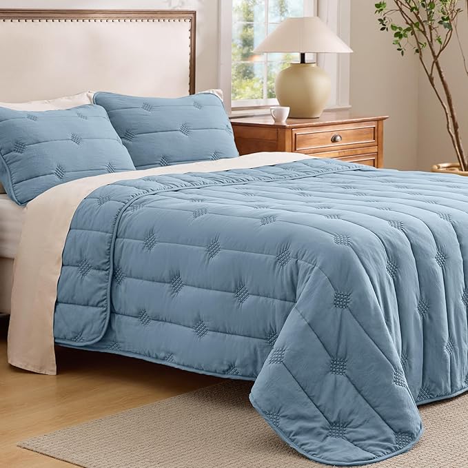 Bedsure King Size Quilt - Image 4