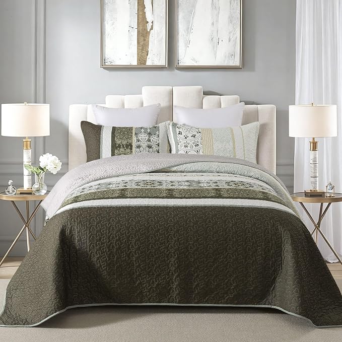 Etwel Lightweight Queen Size Quilt Set by Unknown