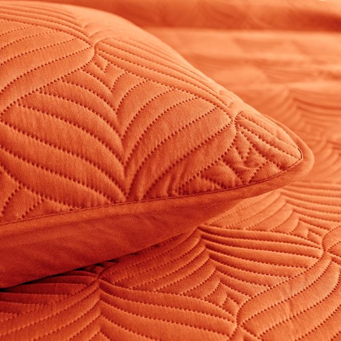 Whale Flotilla Extra Soft King Quilt Bedding Set, Lightweight Bedspreads | - Image 8