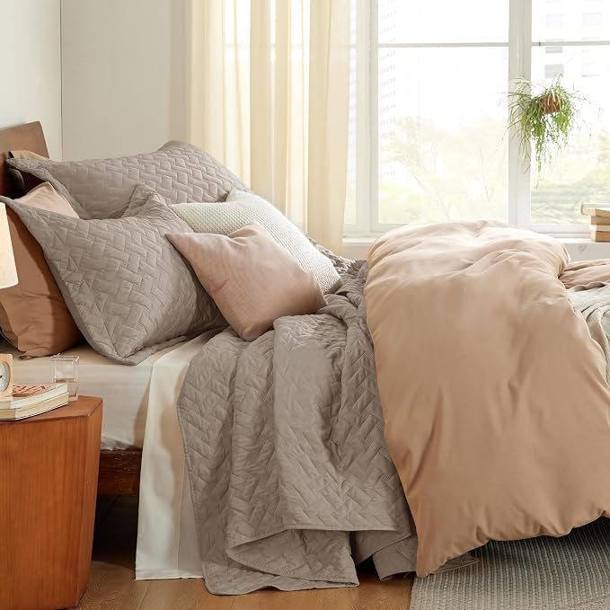 Bedsure King Size Quilt, Lightweight Comforter Set, Taupe Bedspread | Coverlet - Image 4