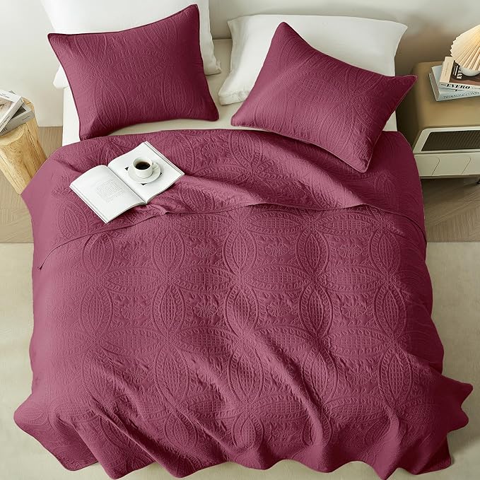 akkialla Burgundy Full/Queen Quilt Set, Ultrasonic Lightweight Bedspread - Image 3