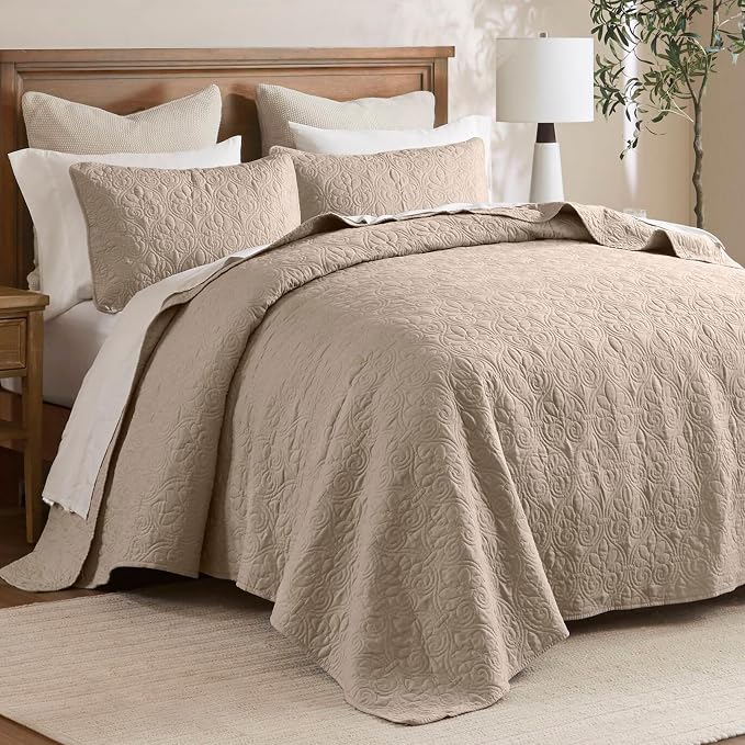 Madison Park Queen Quilt Bedding Set, Cottage-Inspired Damask, Classic Stitch - Image 10