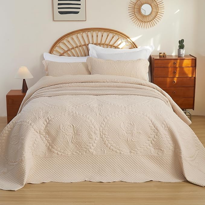 EVENHUG Oversized King Bedspreads California King Quilt Set - Image 2
