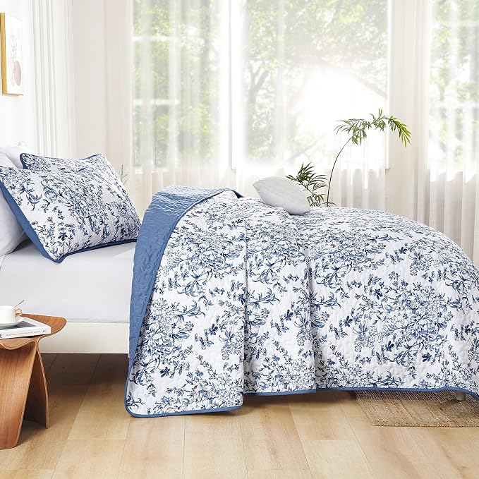 WONGS BEDDING Botanical Queen Quilt Bedding Set, 3 Pieces Bedspread, Microfiber - Image 3