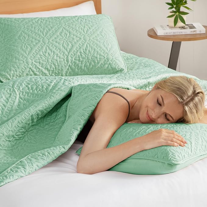 Exclusivo Mezcla Full Queen Quilt Set, Sage Green | Lightweight Soft Bedspreads - Image 4