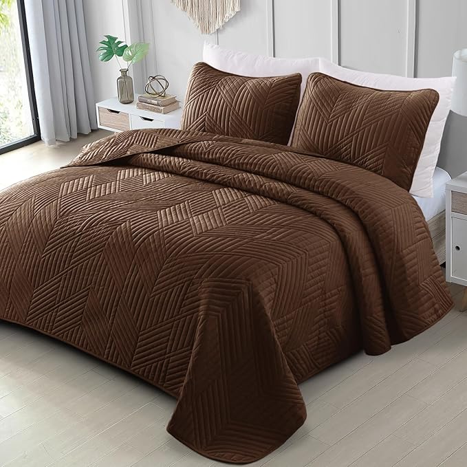 Exclusivo Mezcla Ultrasonic King Quilt Bedding Set, Soft Microfiber, Modern by ExclusivoMezcla