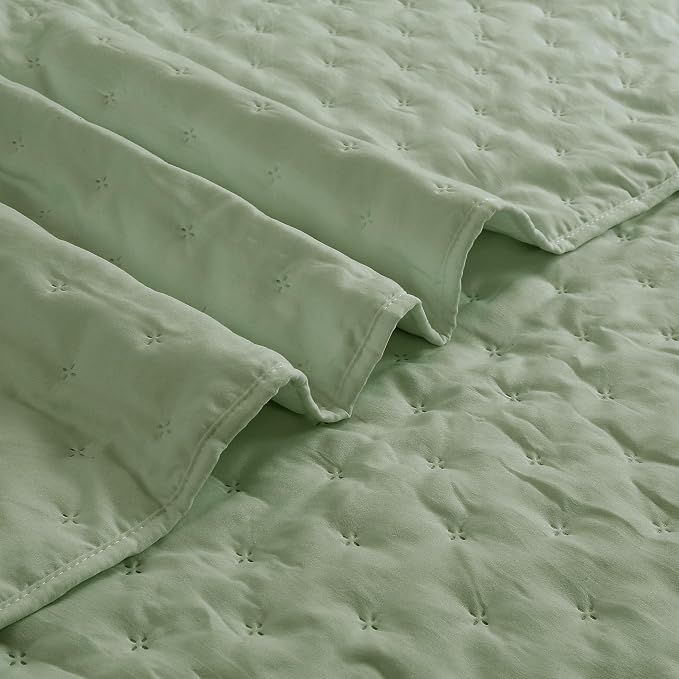 ROARINGWILD Sage Green Queen Size Quilt Bedding Set, Lightweight Soft Bedspread - Image 9