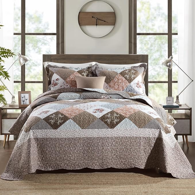 Etwel Lightweight Patchwork King Size Quilt Set by Unknown