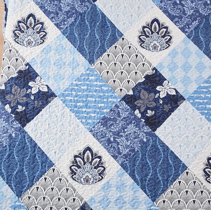 King Size Quilt Set 3 Pieces Lightweight Reversible Bedspread-98''x106'' Soft - Image 4