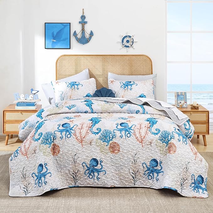 weigelia Coastal Quilt Queen Size, Seahorse Lightweight Summer Bedding | by WEIGELIA