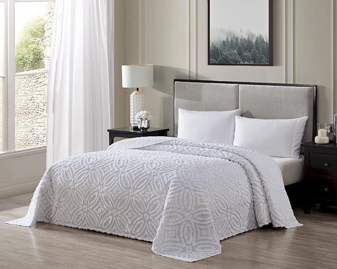 Beatrice Home Fashions Wedding Ring Chenille Bedspread - Image 6