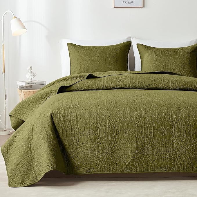 akkialla 118"x106" Olive Green California King Quilt Set, Oversized by akkialla
