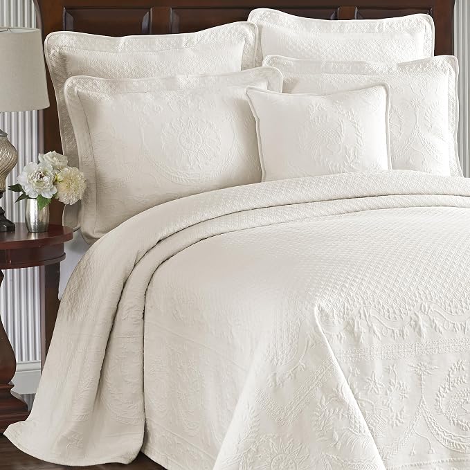 King Charles Modern Farmhouse Floral Matelasse Bedspread, 100% Cotton - Image 4
