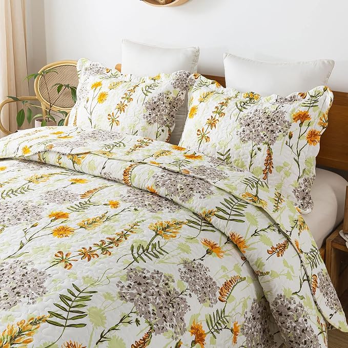 3-Piece Quilt Set Quilted Bedspread Lightweight Reversible Coverlet Set Floral - Image 3