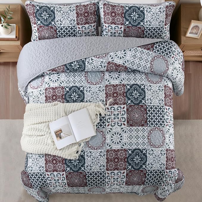 Dobuyly Patchwork Quilt Set Queen Size Boho Plaid Bedspread Red Grey Quilt - Image 3