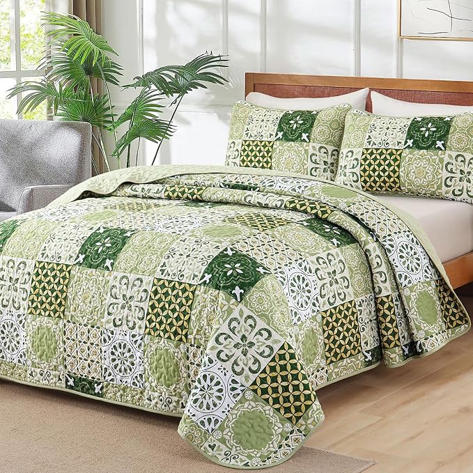 Dobuyly Green Quilt Set Queen Size, Boho Sage Green Plaid Patchwork Bedspreads - Image 2