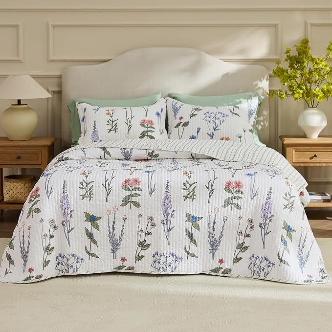 Bedsure Floral Quilts Twin Size, Reversible White Floral Comforter Bedding | - Image 2